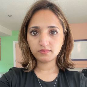 Maryam, Babysitter à Oshawa