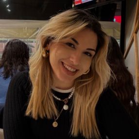 Yasmine, Babysitter in Calgary