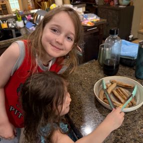 Tanis, Family in Mission