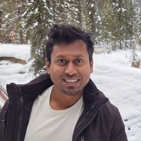 Gautam, Famille à Chestermere