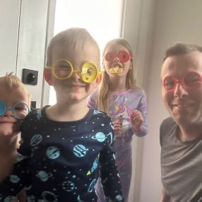 Travis, Famille à Spruce Grove
