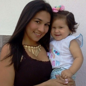 Eliiana M, Niñera en Girón