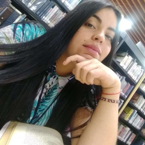 Andrea Tatiana, Niñera en Bogotá