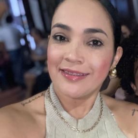 Laura, Niñera en Floridablanca