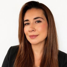 Paola, Niñera en Pamplona