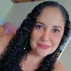 Gloria Elcy, Niñera en Garzón