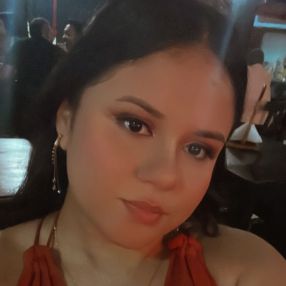 Ely, Niñera en Cartago