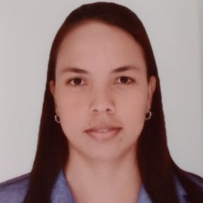 Luz Dary, Niñera en Medellín