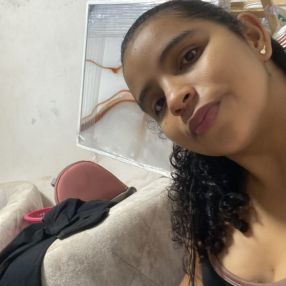 Alexandra, Niñera en Palmira