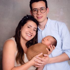 Paola, Familia en Bogotá