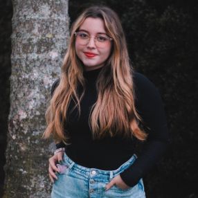 Sophia, Niñera en Manizales