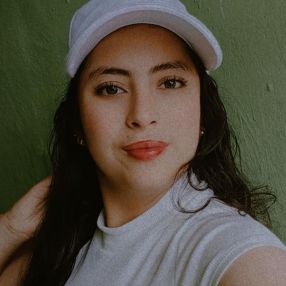Karen julieth, Niñera en La Calera