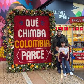 Peter, Familia en Medellín