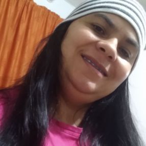 Adriana, Babysitter in Bello