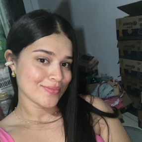 Leslinn, Niñera en Medellín