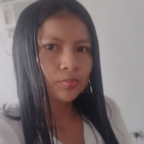 Yuri, Niñera en Maicao