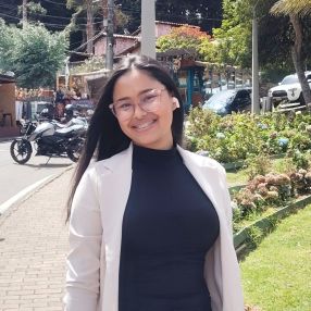 Stephania, Niñera en Guarne