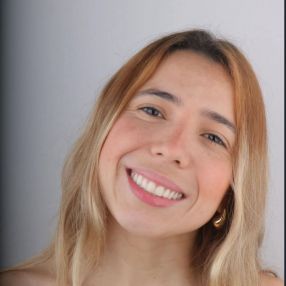 Vanessa, Niñera en Montería