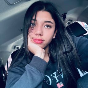 Thaliana, Babysitter in Girardot