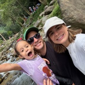 Lina, Familia en Envigado