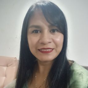 Loren, Babysitter in Cali