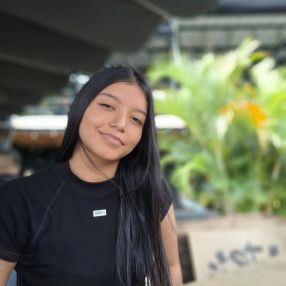 Laura, Niñera en Los Patios