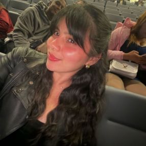Brenda, Niñera en Restrepo