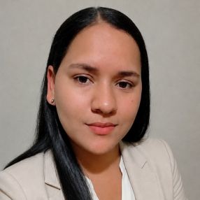 Angélica, Niñera en Bogotá