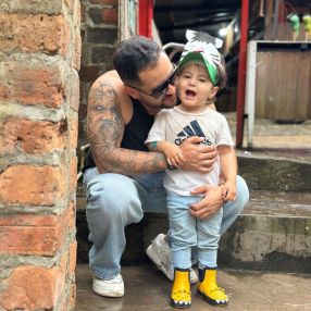 David, Familia en Medellín