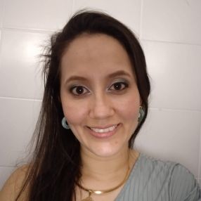 Jessica korina, Niñera en Ibagué
