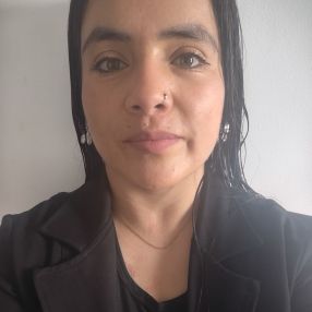 Anyi, Niñera en Bogotá