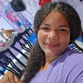 Dilia, Niñera en Villanueva