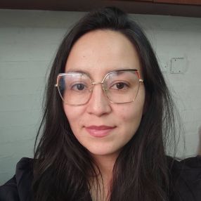 Yennssika, Niñera en Bogotá