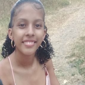 Nicole, Niñera en Tuluá