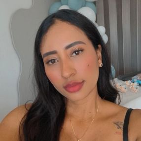 Zonia mileidy, Babysitter in Bello