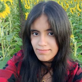 Laura Camila, Niñera en Florencia