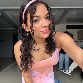 Melanie, Babysitter in Girardot