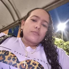 Sindri, Niñera en Cartago