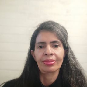 Lina Marcela, Niñera en Sabaneta
