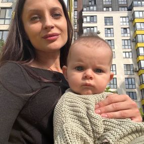 Larysa, Family in Madrid