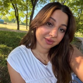 Beyza, Babysitter in Teningen