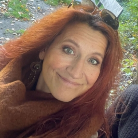 Nica, Babysitter in Herten
