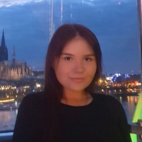 Chiara Agnes, Babysitter in Brühl