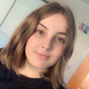 Violetta, Babysitter in Helmstadt-Bargen