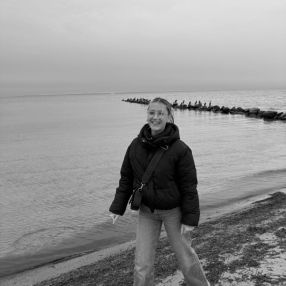 Pauline, Babysitter in Schmallenberg