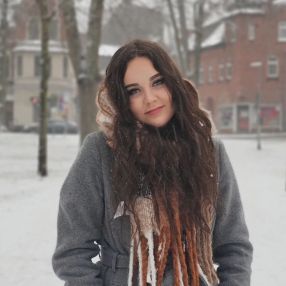 Rebeka, Babysitter in Lüneburg