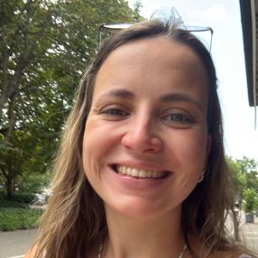 Miriam, Babysitter in Achern