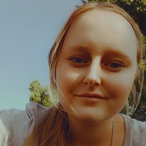 Leonie, Babysitter in Neusäß