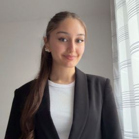 Aysel, Babysitter in Rosenheim