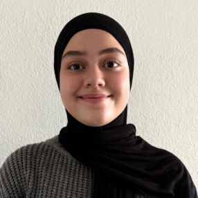 Ecrin, Babysitter in Nauheim